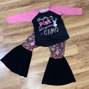 Girls size 7/8 “boutique” set Camouflage w/pink EUC